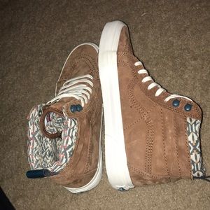 I'm selling vans, high top skater vans.